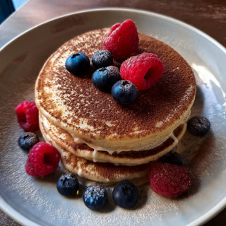 High-Protein Tiramisu Pancakes☕🥞 - Protein World